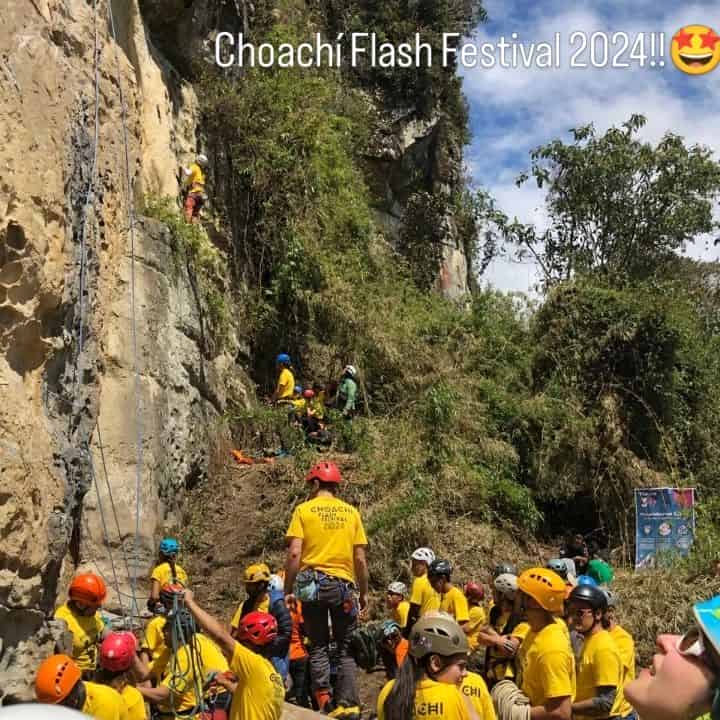 Escaladores en competencia